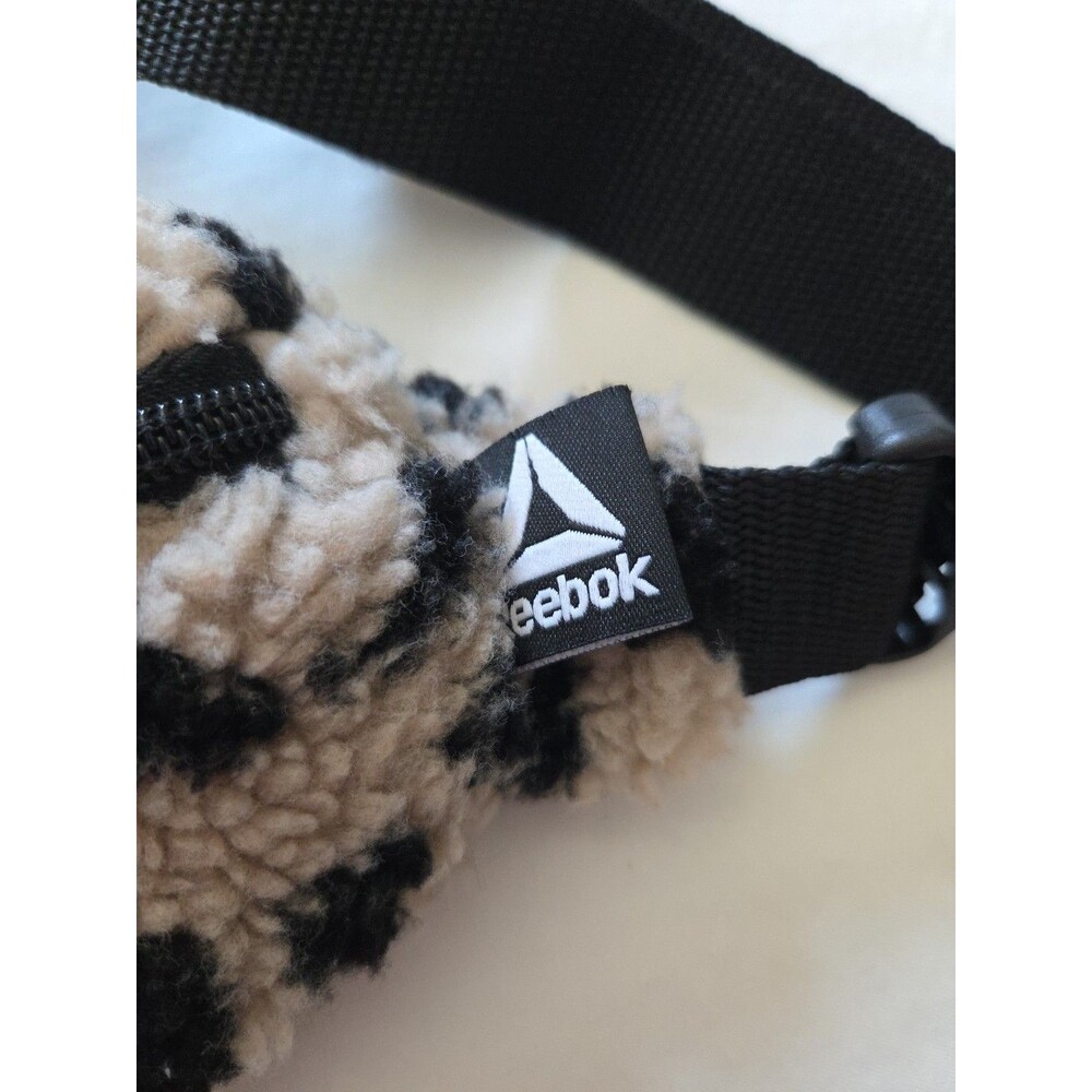 NWT - Reebok Night Fanny pack Adjustable w Pockets Leopard Print - Picture 3 of 13